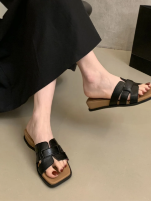 Fashionable French Style Square Toe Sandals