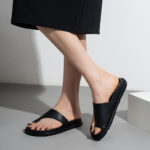 Genuine Leather Thick-Soled Flip-Flops