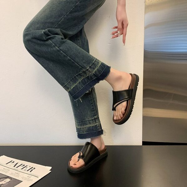 Retro Thick Bottom Slippers ?C Hide Bunions in Style & Comfort