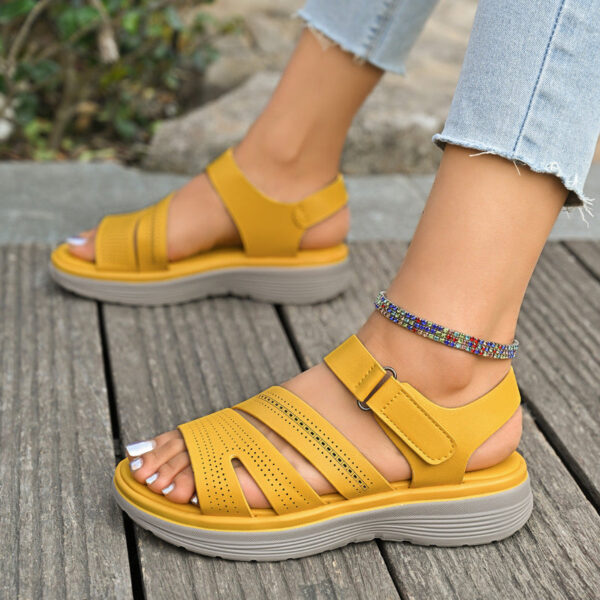 Reliable Comfort Strap Sandals with Ergonomic Footbed and Breathable Upper