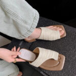 Fashionable Thick-Heeled Sandals for Bunions